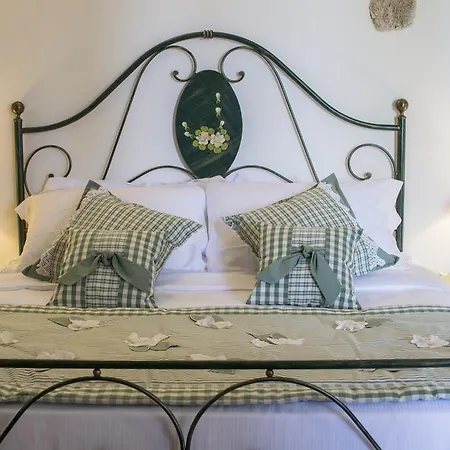 Tenuta Croce Di Bibbiano Κατάλυμα σε φάρμα Libbiano (Siena)